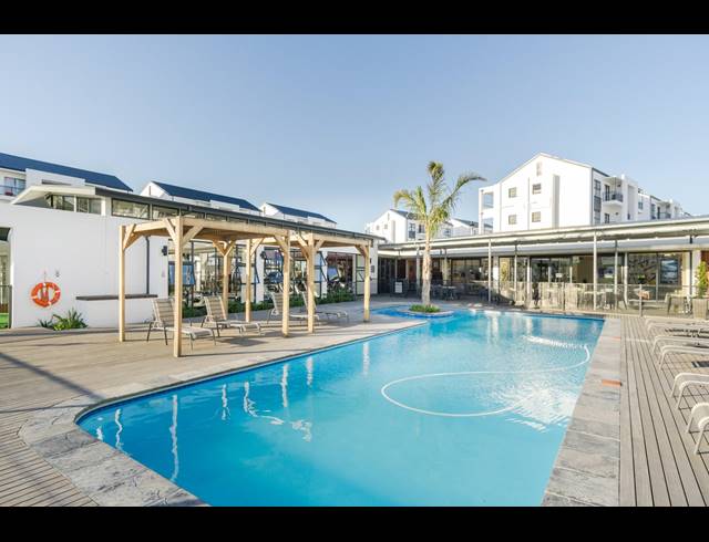 2 BEDROOM APARTMENT FOR SALE IN SANDOWN